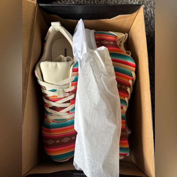Women's Rowdy Crowd Seymour Serape Sneakers - Picture 3 of 4